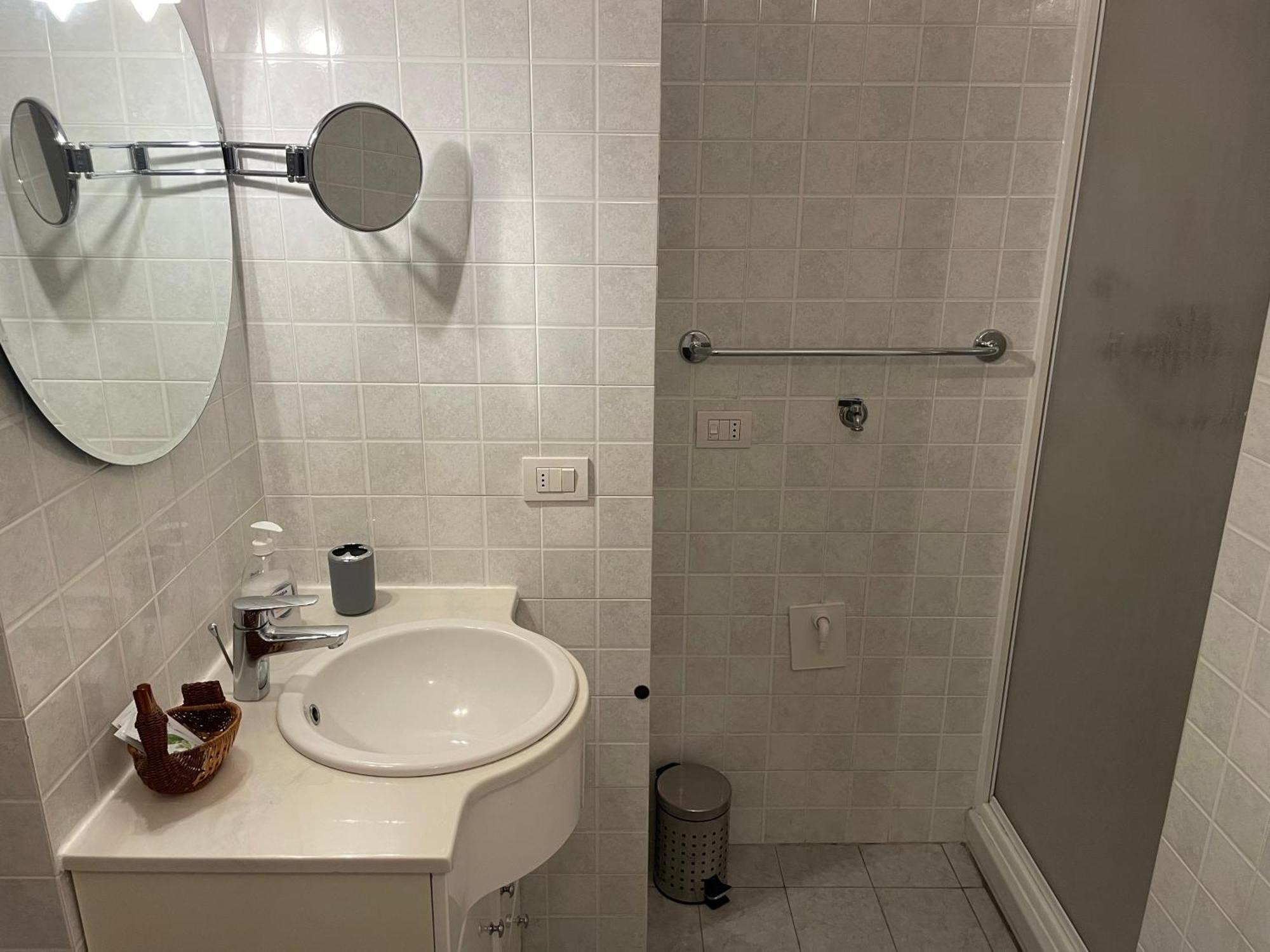 Top-Floor Malpensa Gallarate Mxp-Airport Apartment Bagian luar foto
